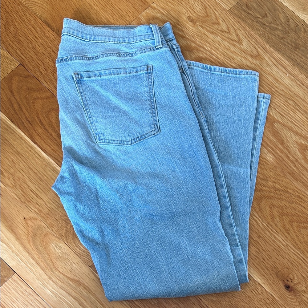 Old Navy Women's Mid-Rise Wow Boyfriend Jeans 12